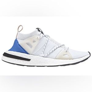 Women’s 7.5 Adidas ARKYN sneakers blue white black